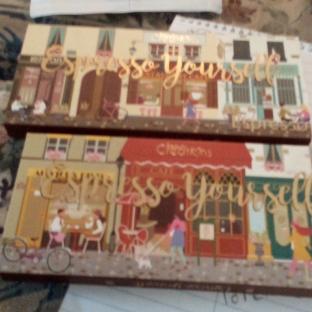 Eyeshadow palettes